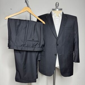 Jos. A. Bank Signature Gold Wool Pinstripe Two-Button Suit Mens‎ Gray 46R 38W